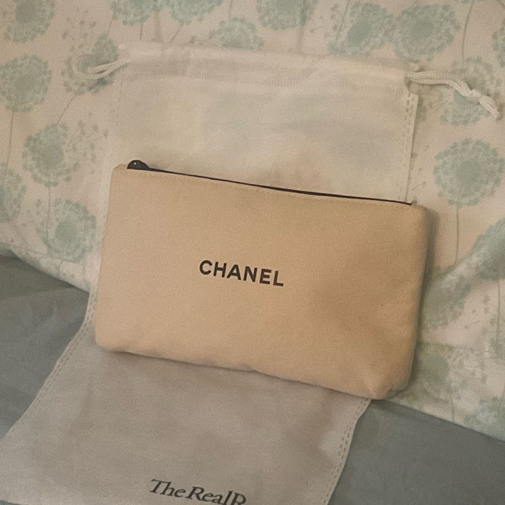 *Chanel* Classic Beige Makeup Bag Cosmetic Pouch - Picture 5 of 11